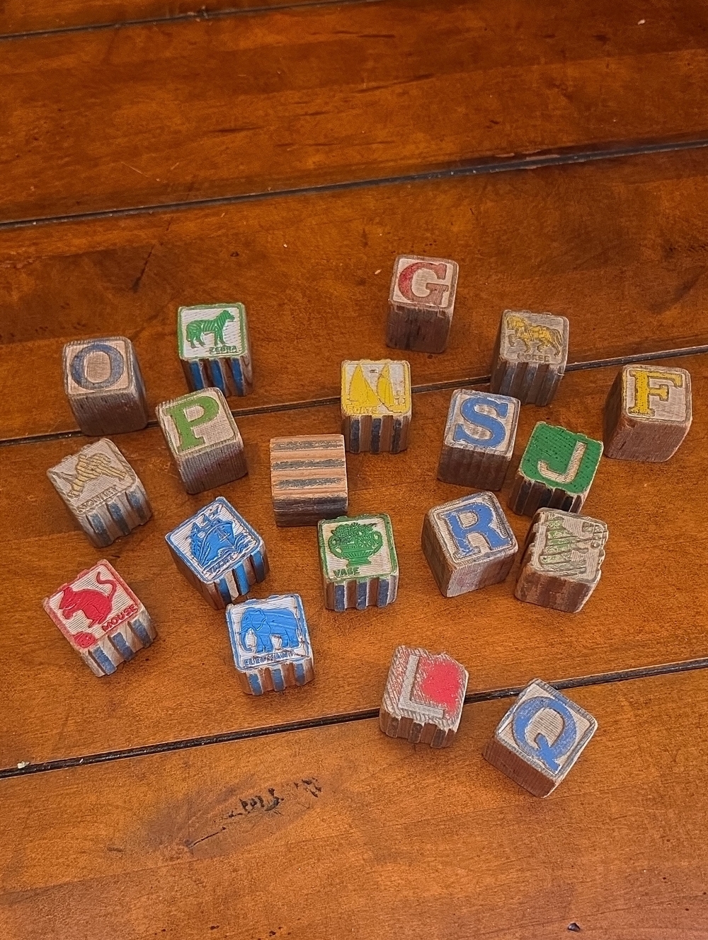 ANTIQUE CHILDREN'S WOOD ALPHABET BLOCKS - 19 Qty